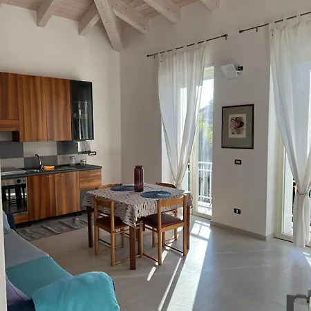 Golden Hills View, Pierina's House Apartment